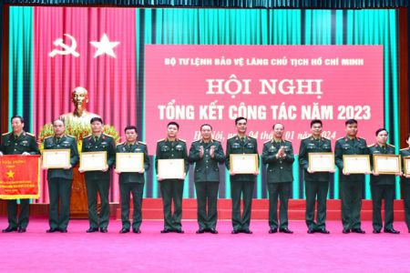 Bộ Tư lệnh Bảo vệ Lăng Chủ tịch Hồ Chí Minh  hoàn thành toàn diện nhiệm vụ năm 2023 